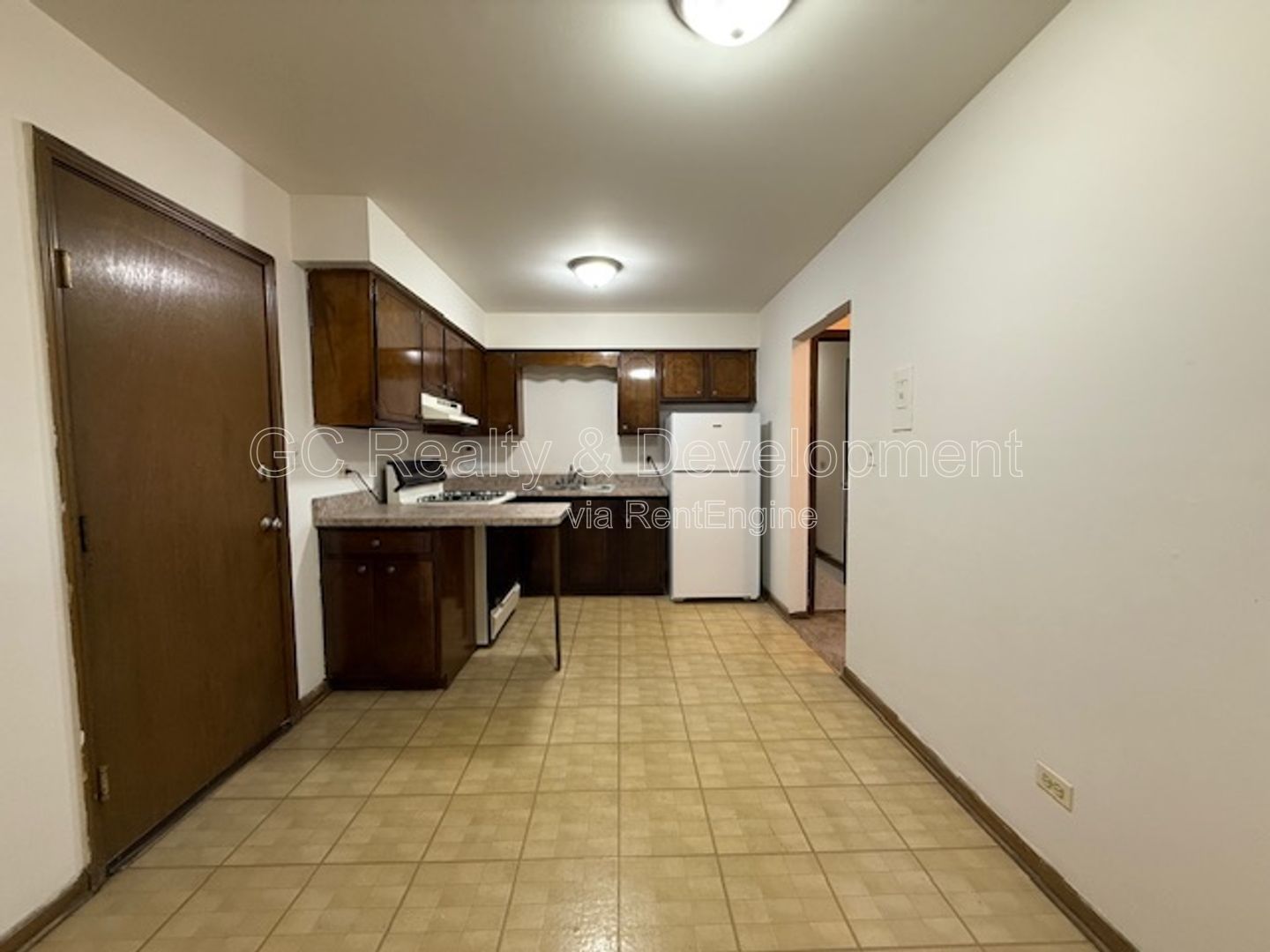 *** 2 BDRM / PARKING INCL / STORAGE UNIT / ON SITE LAUNDRY / ONLY PAY ELECTRIC *** property image