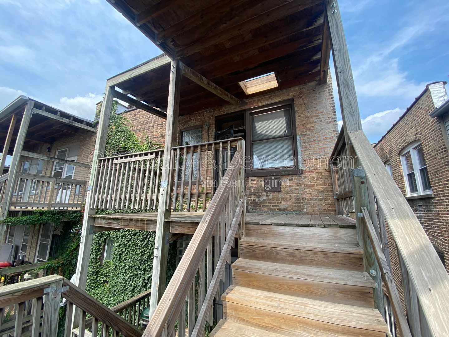 ***REMODELED OVERLOOKING WASHINGTON PARK / 1,400 SF PLUS / 2 FULL BATHS / CENTRAL AIR*** property image