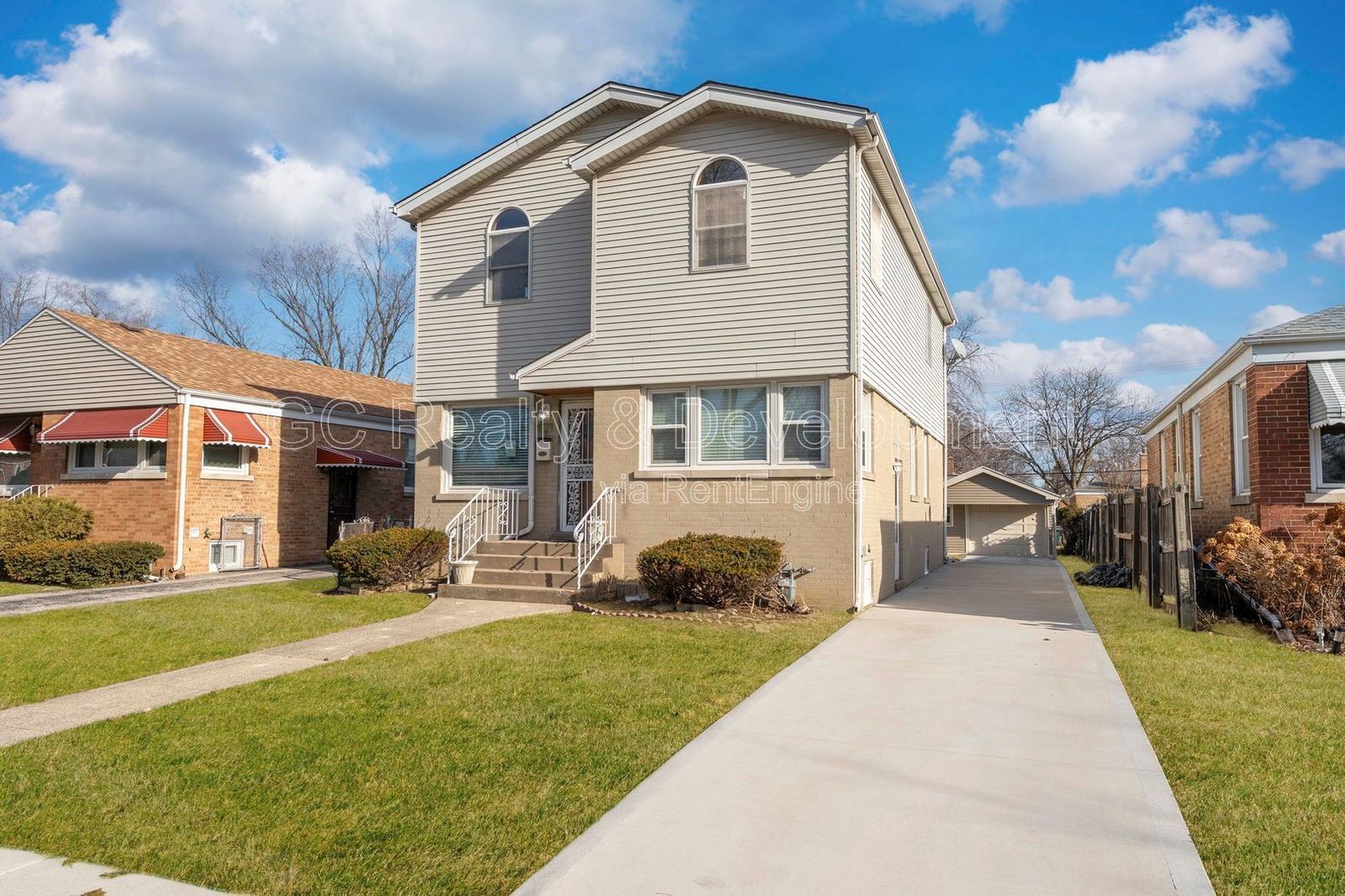 *** COMPLETE RENOVATION / 4 BDRM - 2 BTH / FENCED YARD / BASEMENT / DETACHED GARAGE *** property image