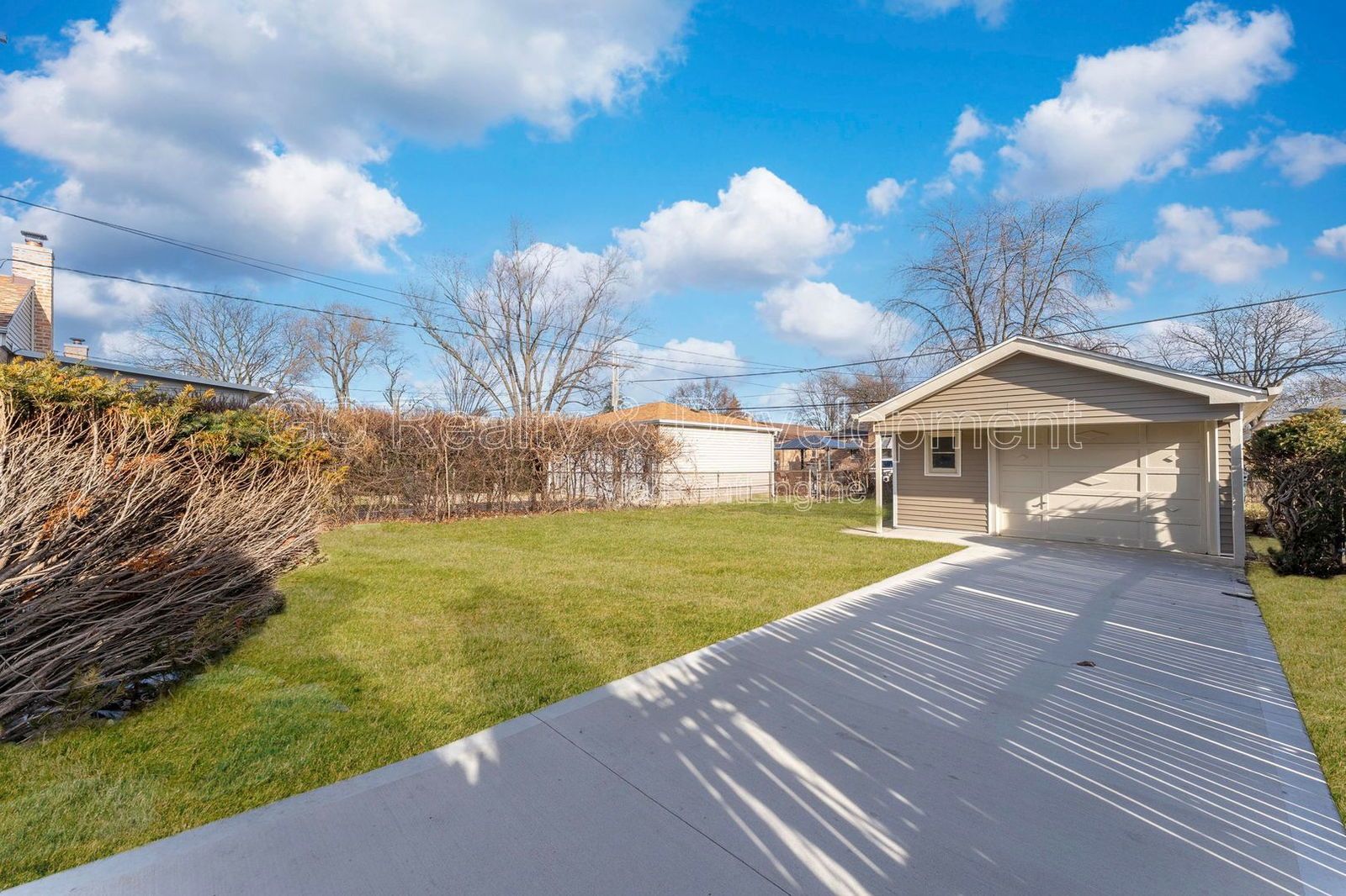 *** COMPLETE RENOVATION / 4 BDRM - 2 BTH / FENCED YARD / BASEMENT / DETACHED GARAGE *** property image