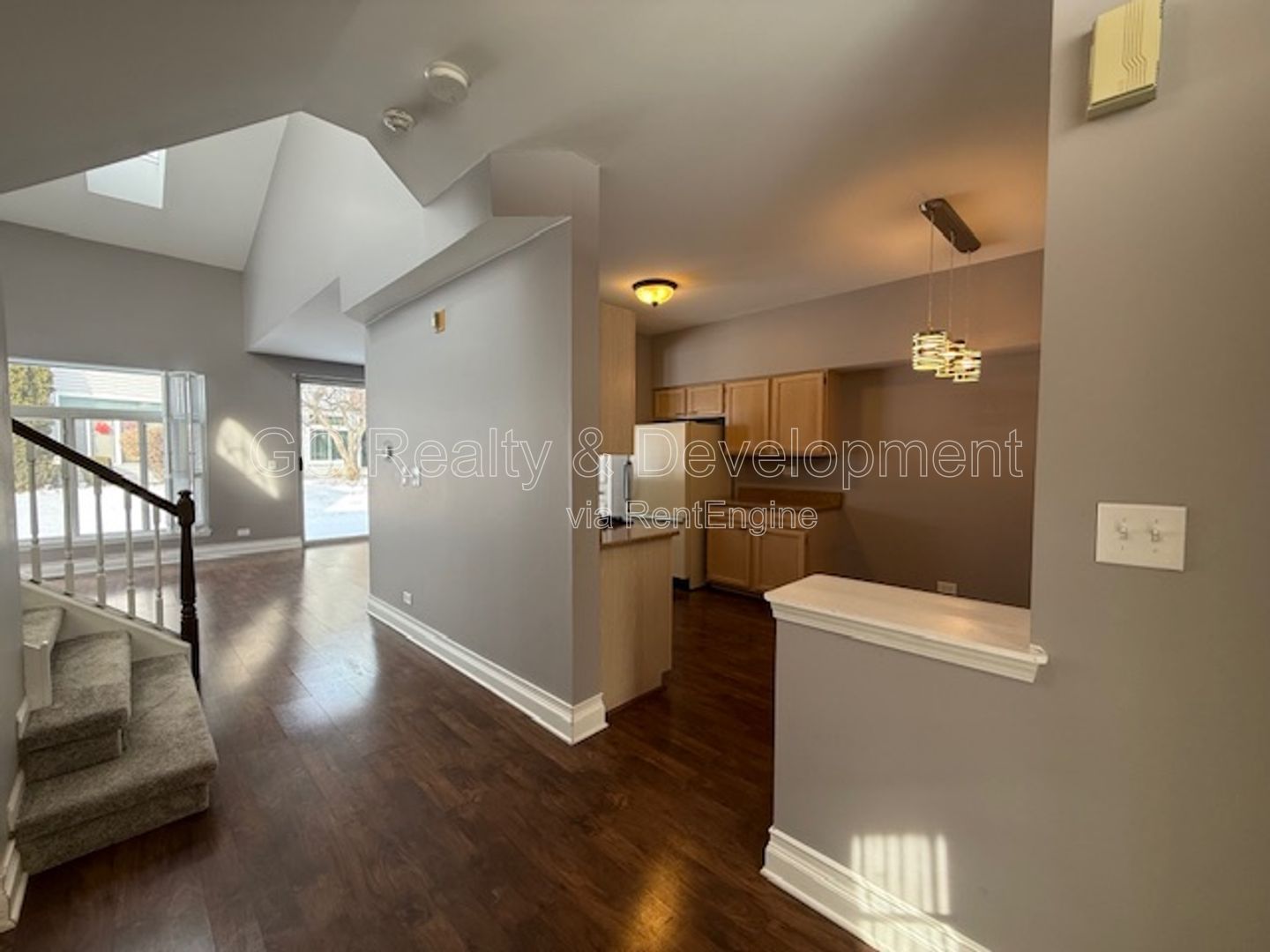 *** 2 BDRM - 2 BTH / IN UNIT LAUNDRY / ATTACHED GARAGE / QUICK ACCESS TO SHOPPING *** property image