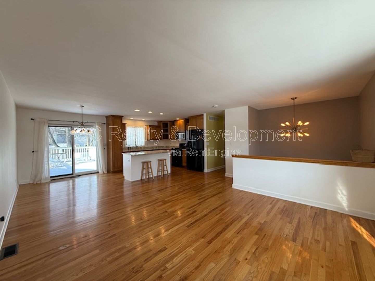 *** 3 BDRM - 2 BTH / FIN BASEMENT / DISTRICT 203 / REAR DECK W LOWER LVL WALK OUT / 2000 + SQFT *** property image