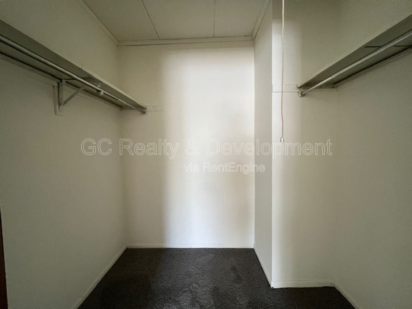 *** W&D ON SITE / CAT FRIENDLY / CENTRAL AC / COMMUTER FRIENDLY *** property image