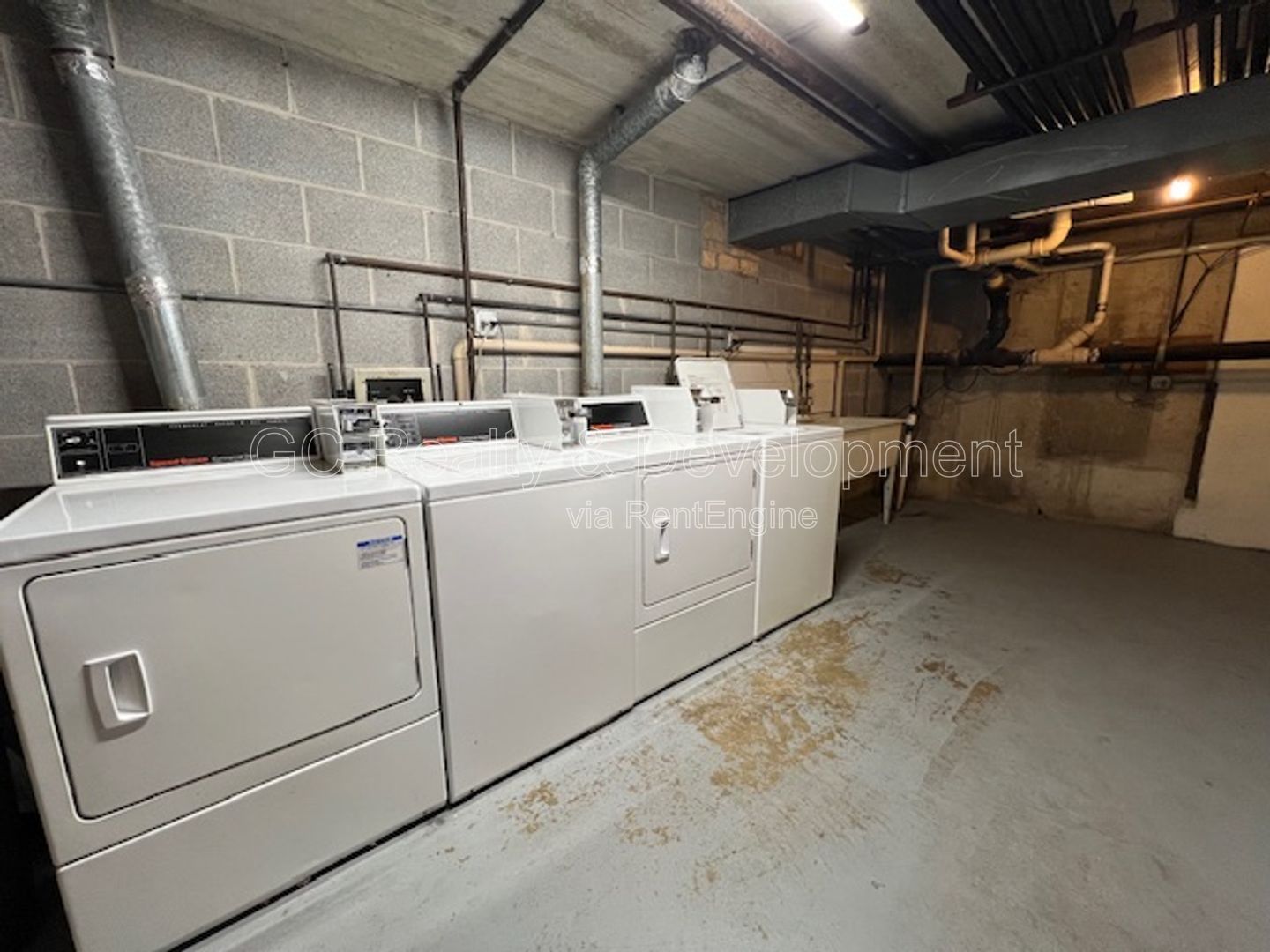 *** W&D ON SITE / CAT FRIENDLY / CENTRAL AC / COMMUTER FRIENDLY *** property image