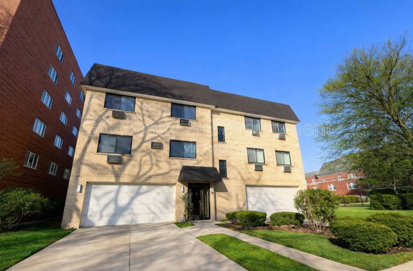 *** $500 OFF RENT / RECENTLY UPDATED / IN UNIT LAUNDRY / TENANT ONLY PAYS ELECTRIC / SS APPL *** property image