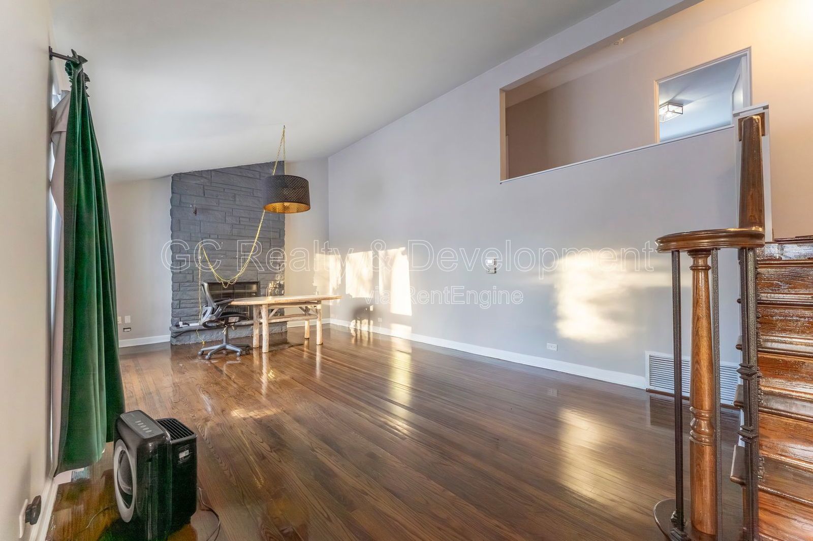 *** 3 BDRM - 2 BTH / RECENTLY UPDATED / IN UNIT LAUNDRY / FINISHED BASEMENT / BIG YARD W GAZEBO *** property image