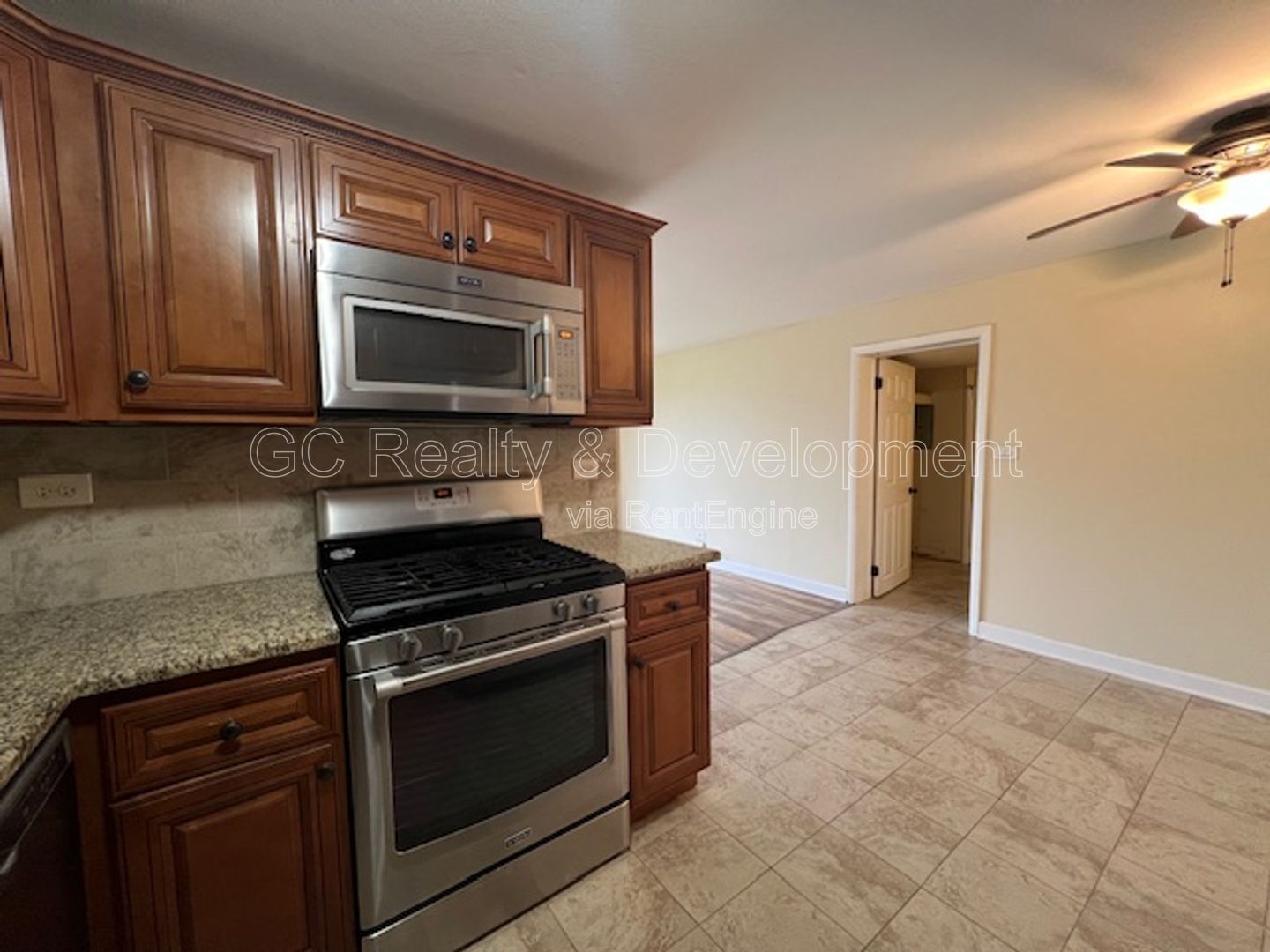 *** RANCH QUAD / 2 BDRM / 1 BTH / 1 CAR GARAGE / POOL / CLUBHOUSE *** property image