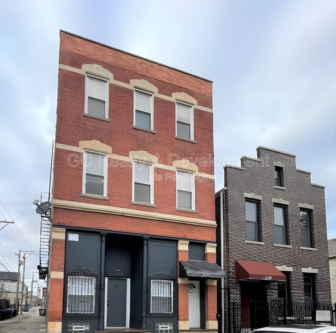 *** 1 MONTH FREE / PET FRIENDLY / LAUNDRY ON SITE / SS APPL / CENTRAL AC / WIFI INCLUDED / WALK TO TRAIN *** property image