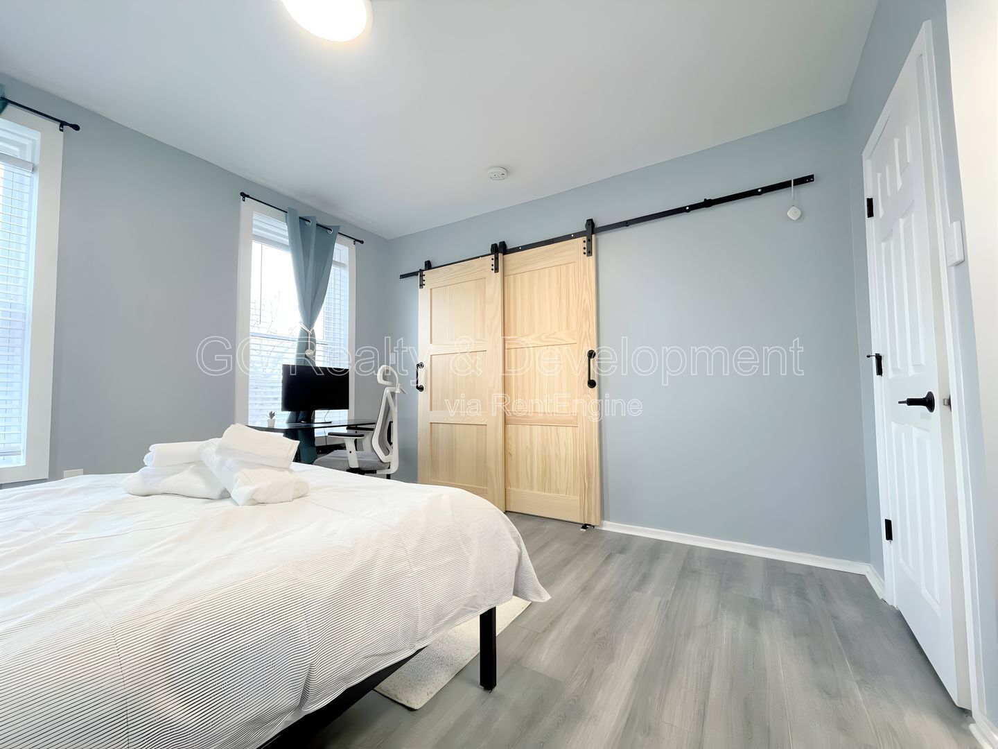 *** 1 MONTH FREE / PET FRIENDLY / LAUNDRY ON SITE / SS APPL / CENTRAL AC / WIFI INCLUDED / WALK TO TRAIN *** property image