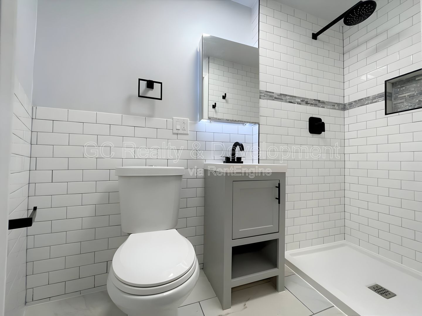 *** 1 MONTH FREE / PET FRIENDLY / LAUNDRY ON SITE / SS APPL / CENTRAL AC / WIFI INCLUDED / WALK TO TRAIN *** property image