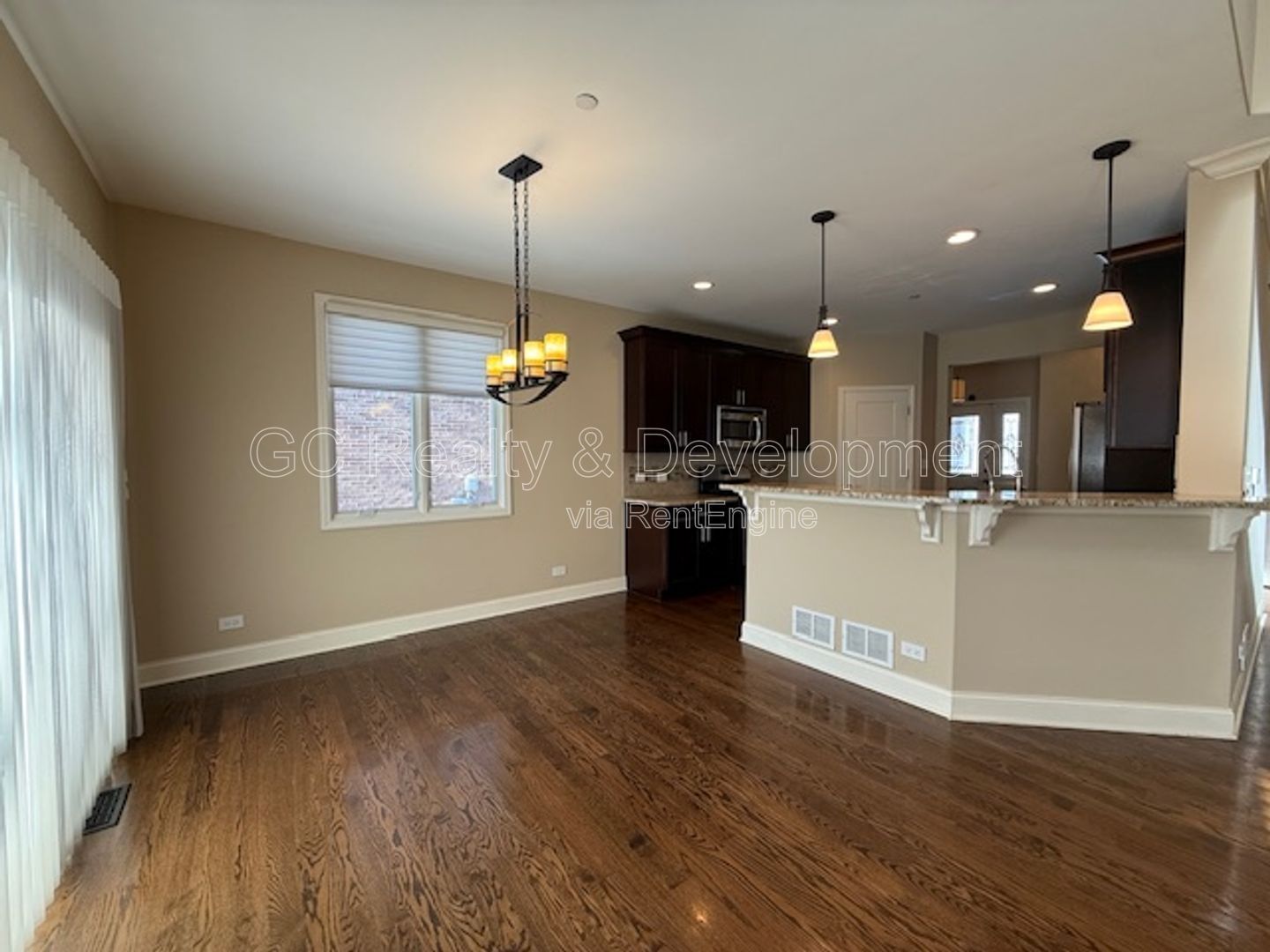 ** NEWER CONSTRUCTION / 3 BDRM - 4 BTH / 2300+ SQFT / FINISHED BSMT / SCHOOL DISTRICT 108 *** property image