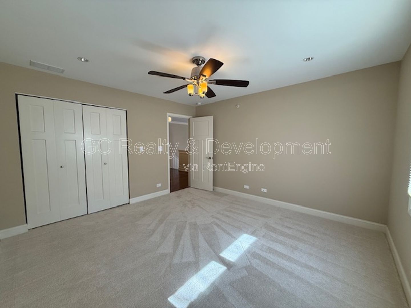 ** NEWER CONSTRUCTION / 3 BDRM - 4 BTH / 2300+ SQFT / FINISHED BSMT / SCHOOL DISTRICT 108 *** property image