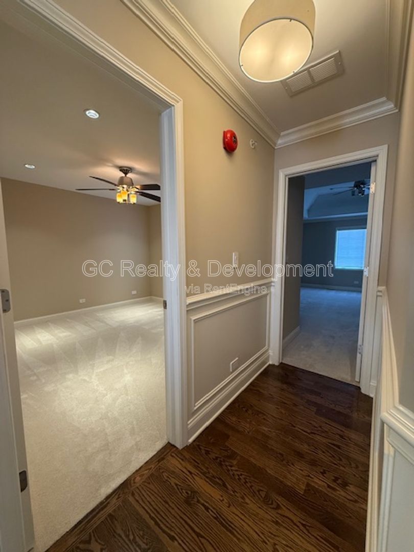 ** NEWER CONSTRUCTION / 3 BDRM - 4 BTH / 2300+ SQFT / FINISHED BSMT / SCHOOL DISTRICT 108 *** property image