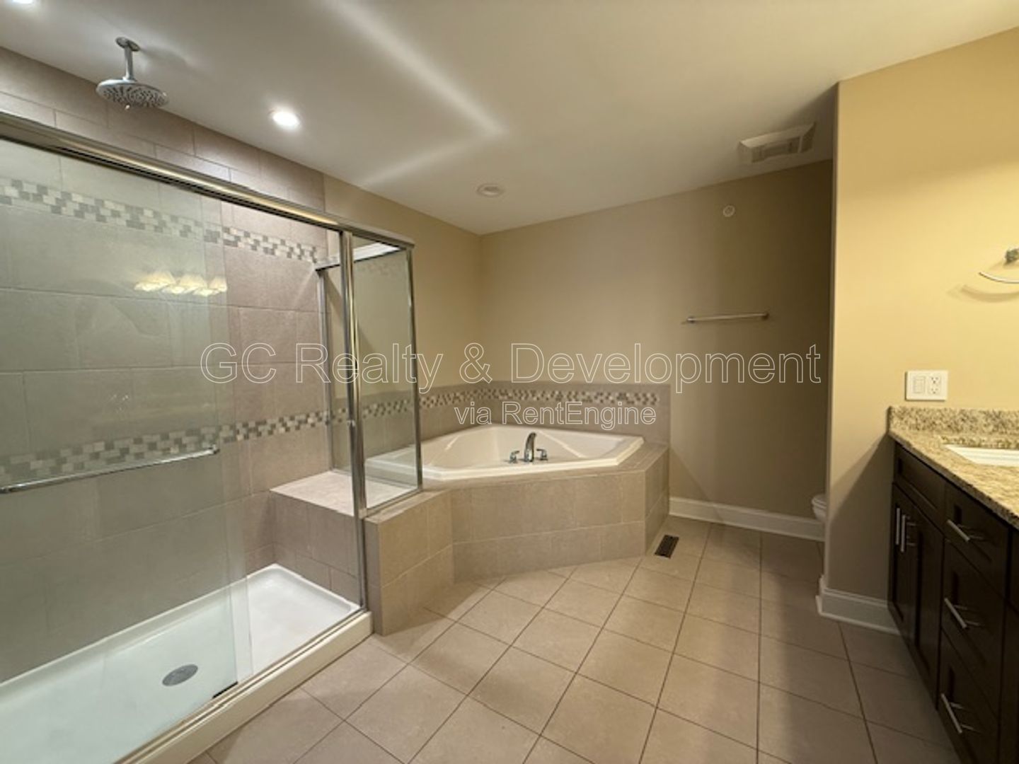 ** NEWER CONSTRUCTION / 3 BDRM - 4 BTH / 2300+ SQFT / FINISHED BSMT / SCHOOL DISTRICT 108 *** property image