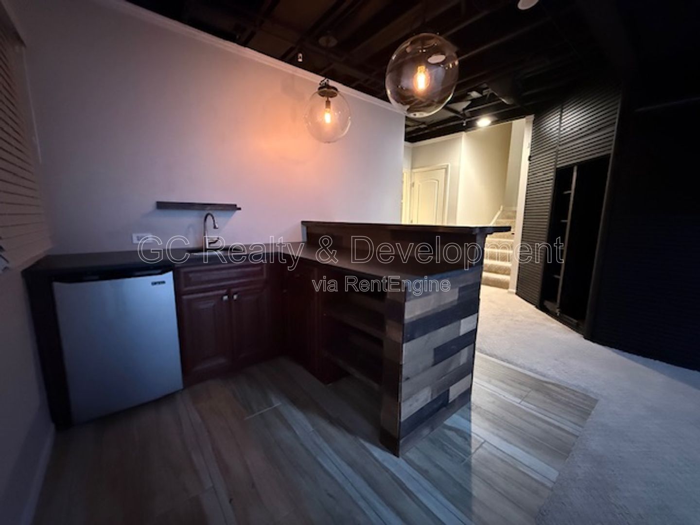 ** NEWER CONSTRUCTION / 3 BDRM - 4 BTH / 2300+ SQFT / FINISHED BSMT / SCHOOL DISTRICT 108 *** property image