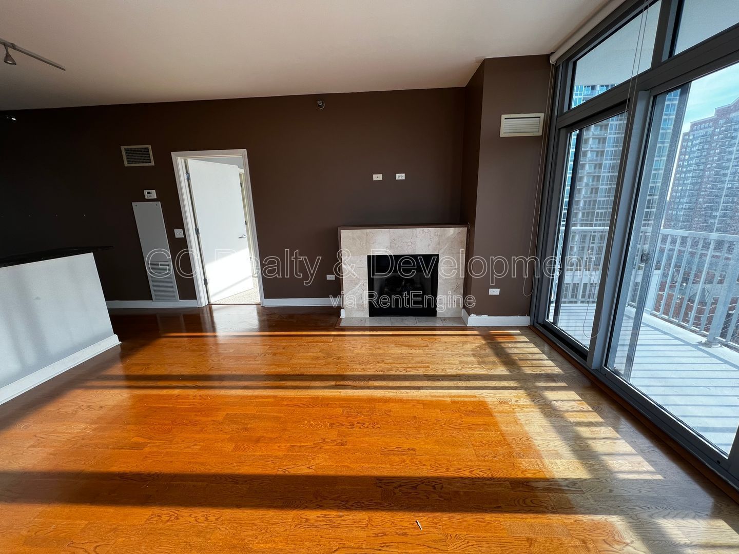 *** COMING SOON 4/15/26! / STUNNING CORNER UNIT / 2 BR / 2 BTH / INDOOR PARKING AVAIL / FULL AMENITY BLDG / GREAT LOCATION *** property image