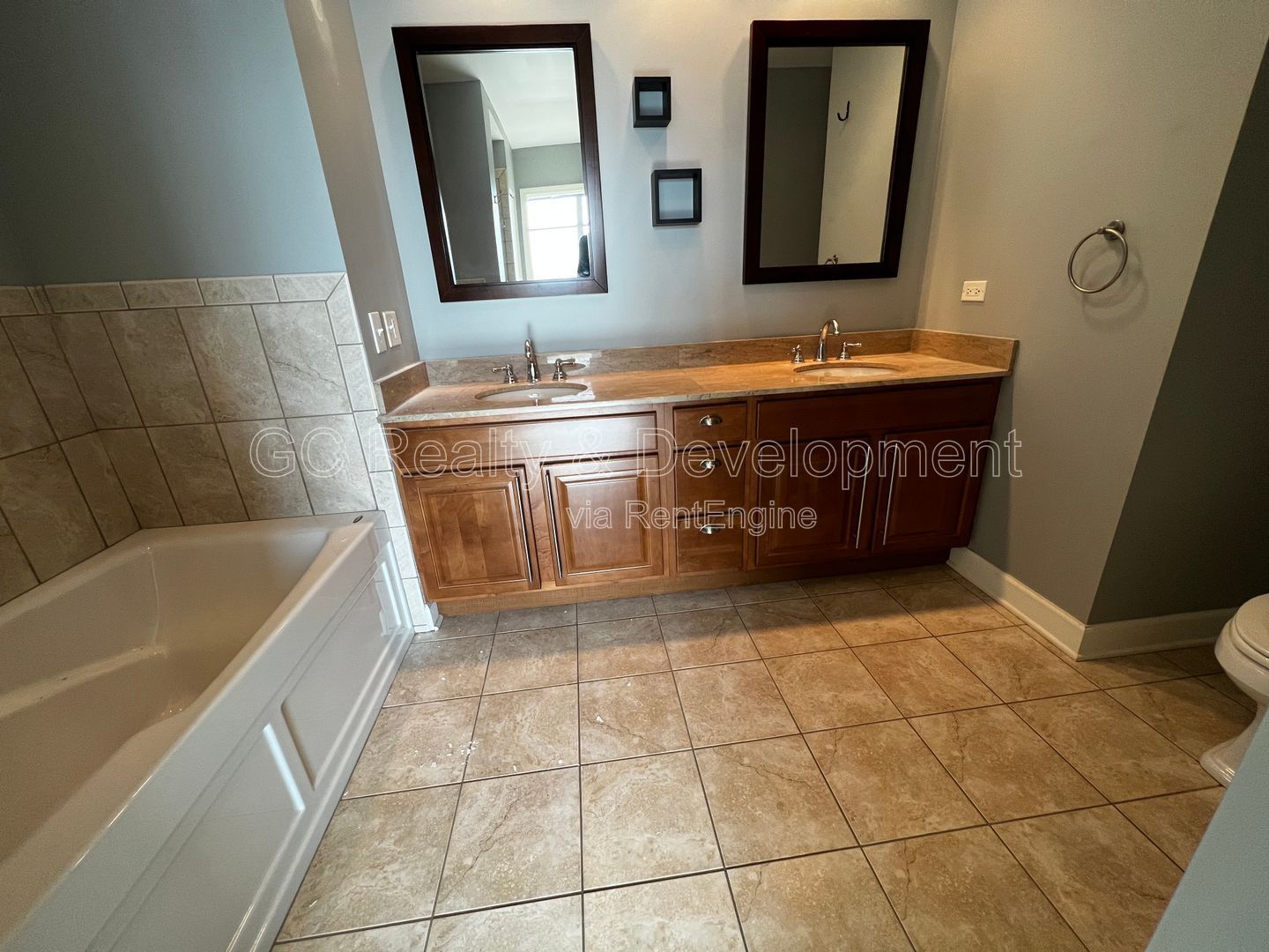 *** COMING SOON 4/15/26! / STUNNING CORNER UNIT / 2 BR / 2 BTH / INDOOR PARKING AVAIL / FULL AMENITY BLDG / GREAT LOCATION *** property image