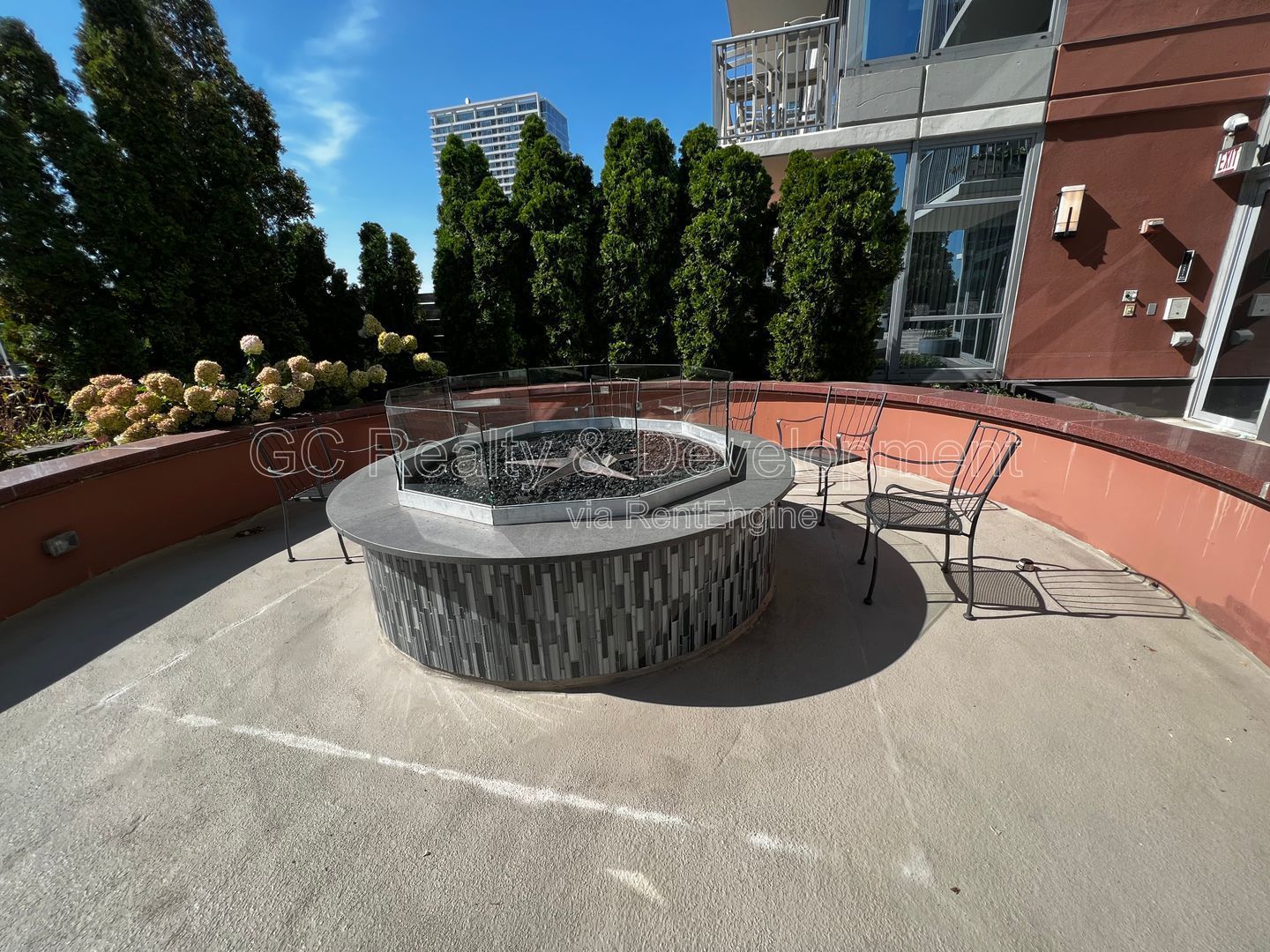 *** COMING SOON 4/15/26! / STUNNING CORNER UNIT / 2 BR / 2 BTH / INDOOR PARKING AVAIL / FULL AMENITY BLDG / GREAT LOCATION *** property image