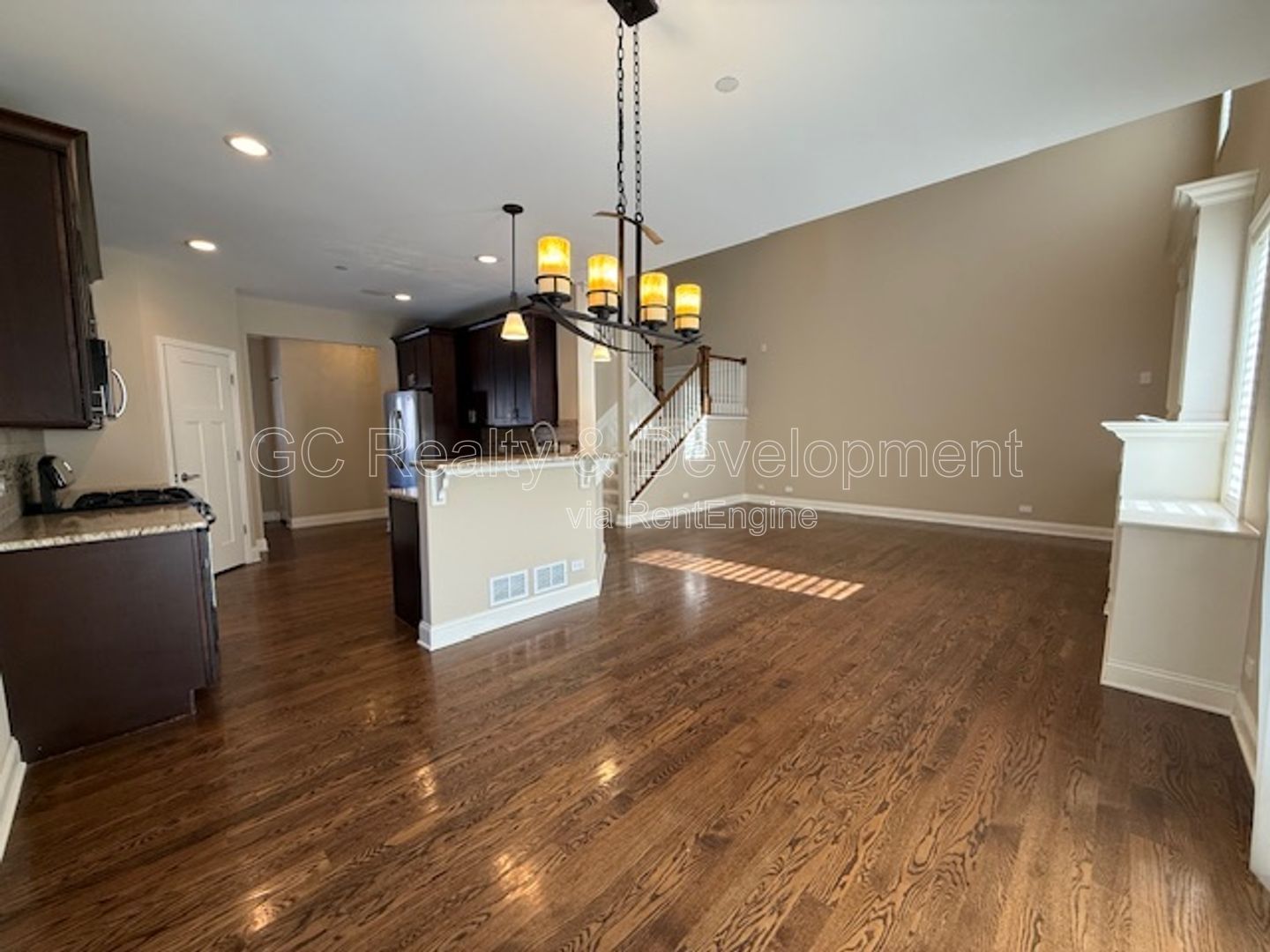 ** NEWER CONSTRUCTION / 3 BDRM - 4 BTH / 2300+ SQFT / FINISHED BSMT / SCHOOL DISTRICT 108 *** property image