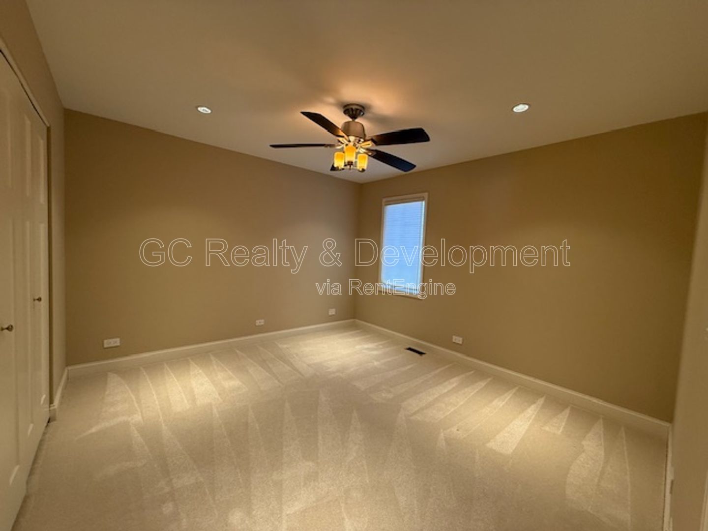 ** NEWER CONSTRUCTION / 3 BDRM - 4 BTH / 2300+ SQFT / FINISHED BSMT / SCHOOL DISTRICT 108 *** property image