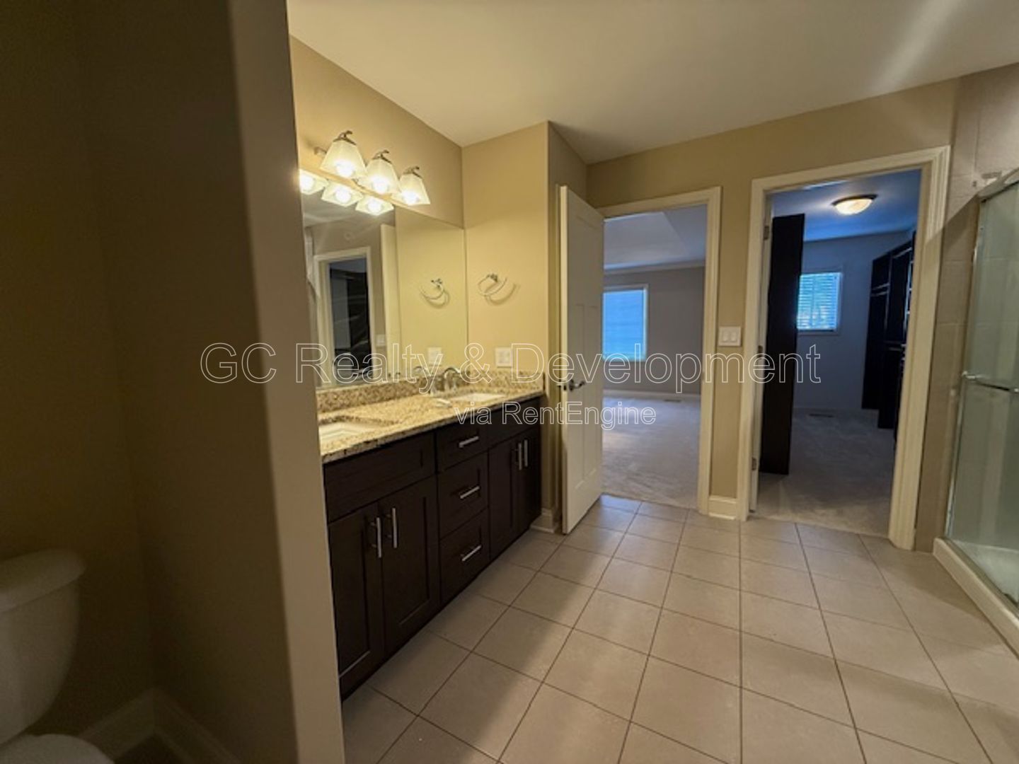 ** NEWER CONSTRUCTION / 3 BDRM - 4 BTH / 2300+ SQFT / FINISHED BSMT / SCHOOL DISTRICT 108 *** property image