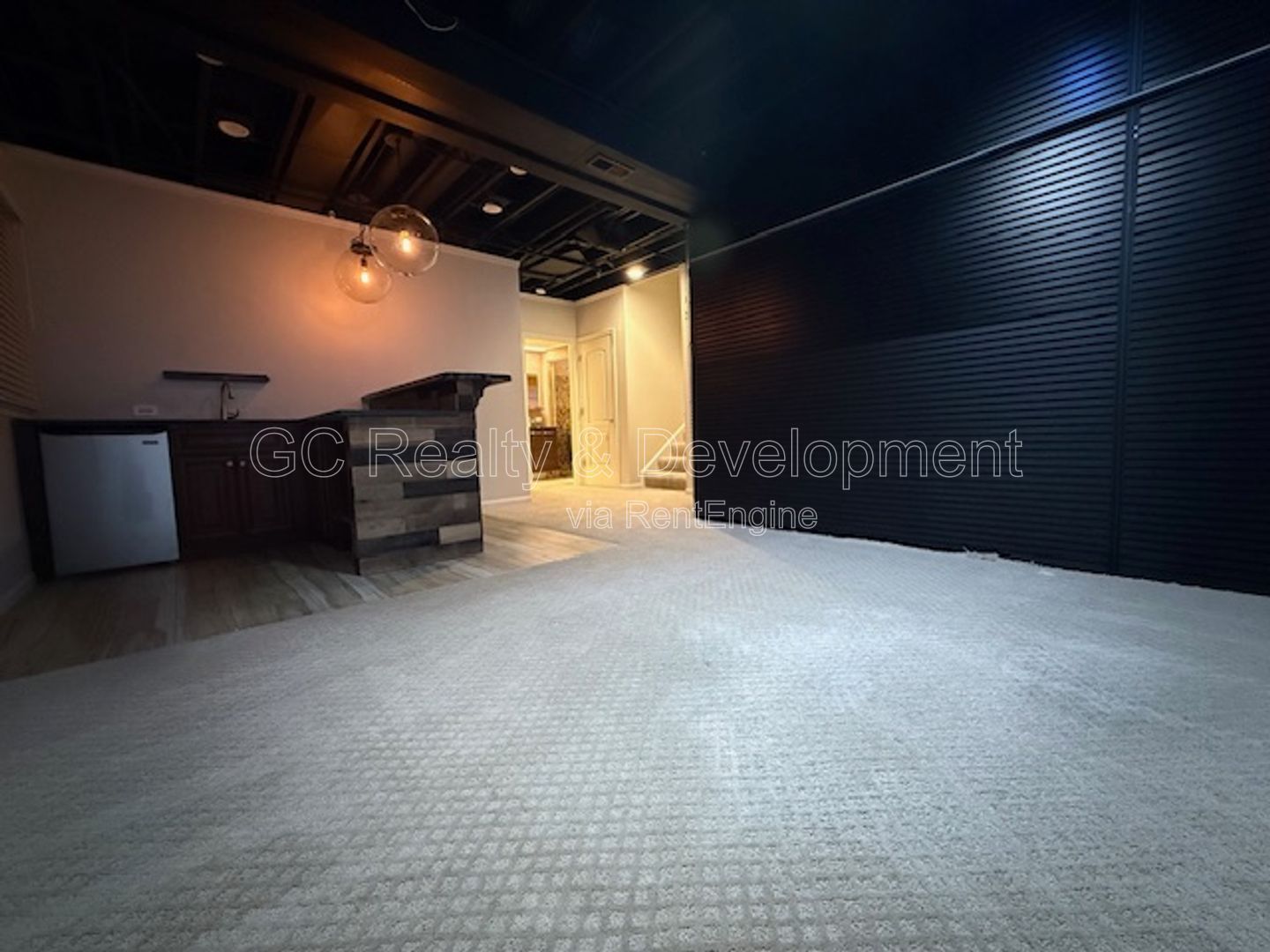 ** NEWER CONSTRUCTION / 3 BDRM - 4 BTH / 2300+ SQFT / FINISHED BSMT / SCHOOL DISTRICT 108 *** property image