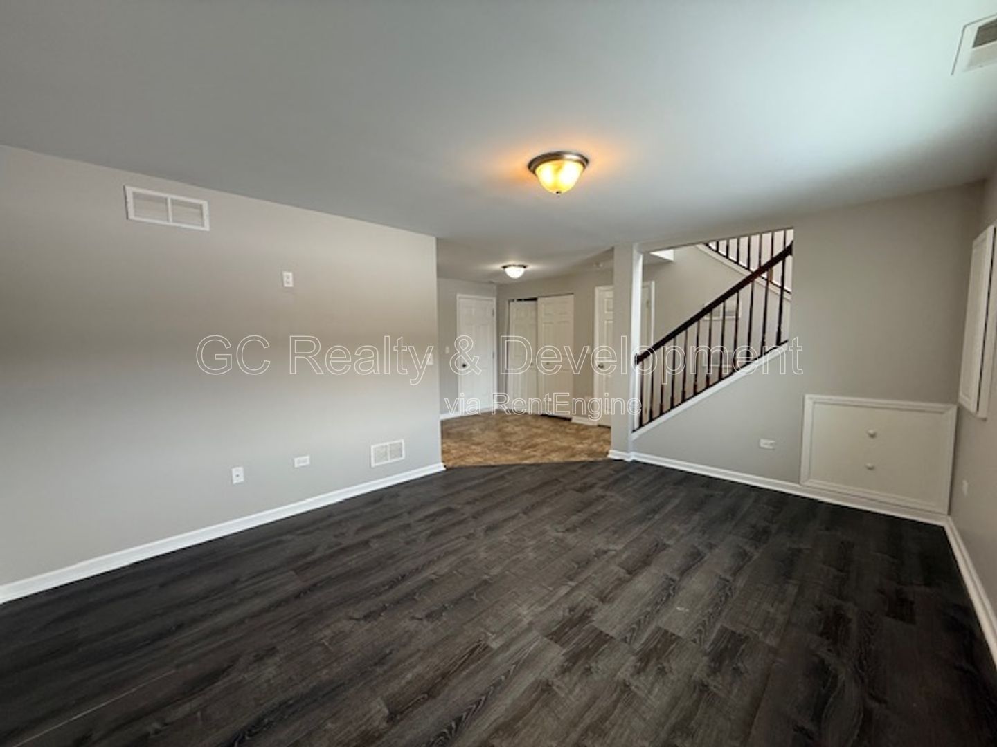 *** 3 BDRM - 2.5 BTH / NEWER CONSTRUCTION / WALK TO LAKE / GARAGE PARKING / 2000+ SQFT *** property image