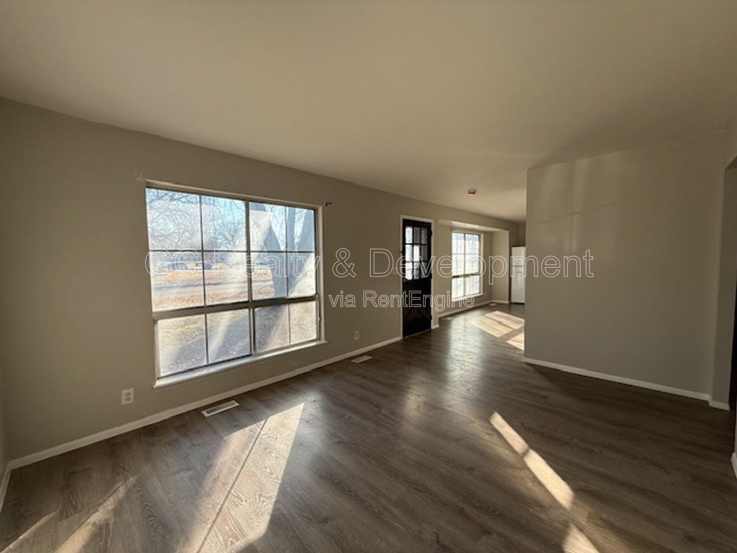 *** LIMITED-TIME MOVE-IN SPECIAL – REST OF FEBRUARY FREE / 3BRM - 1 BTH RANCH W/ ATTACHED GARAGE *** property image