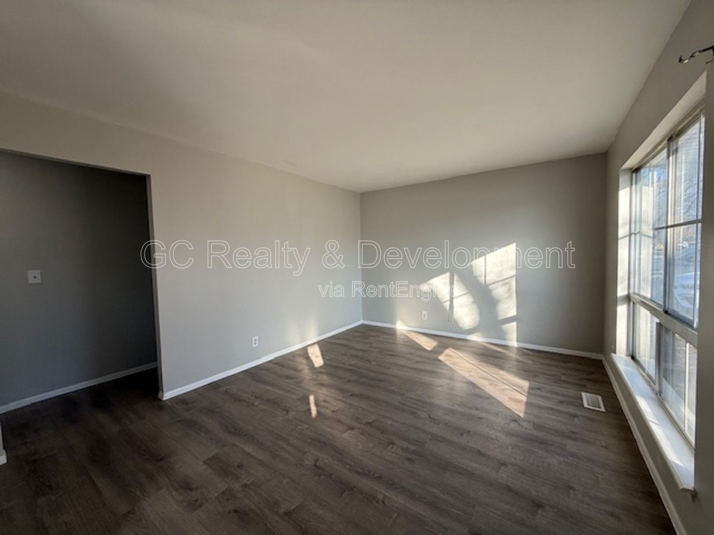 *** LIMITED-TIME MOVE-IN SPECIAL – REST OF FEBRUARY FREE / 3BRM - 1 BTH RANCH W/ ATTACHED GARAGE *** property image