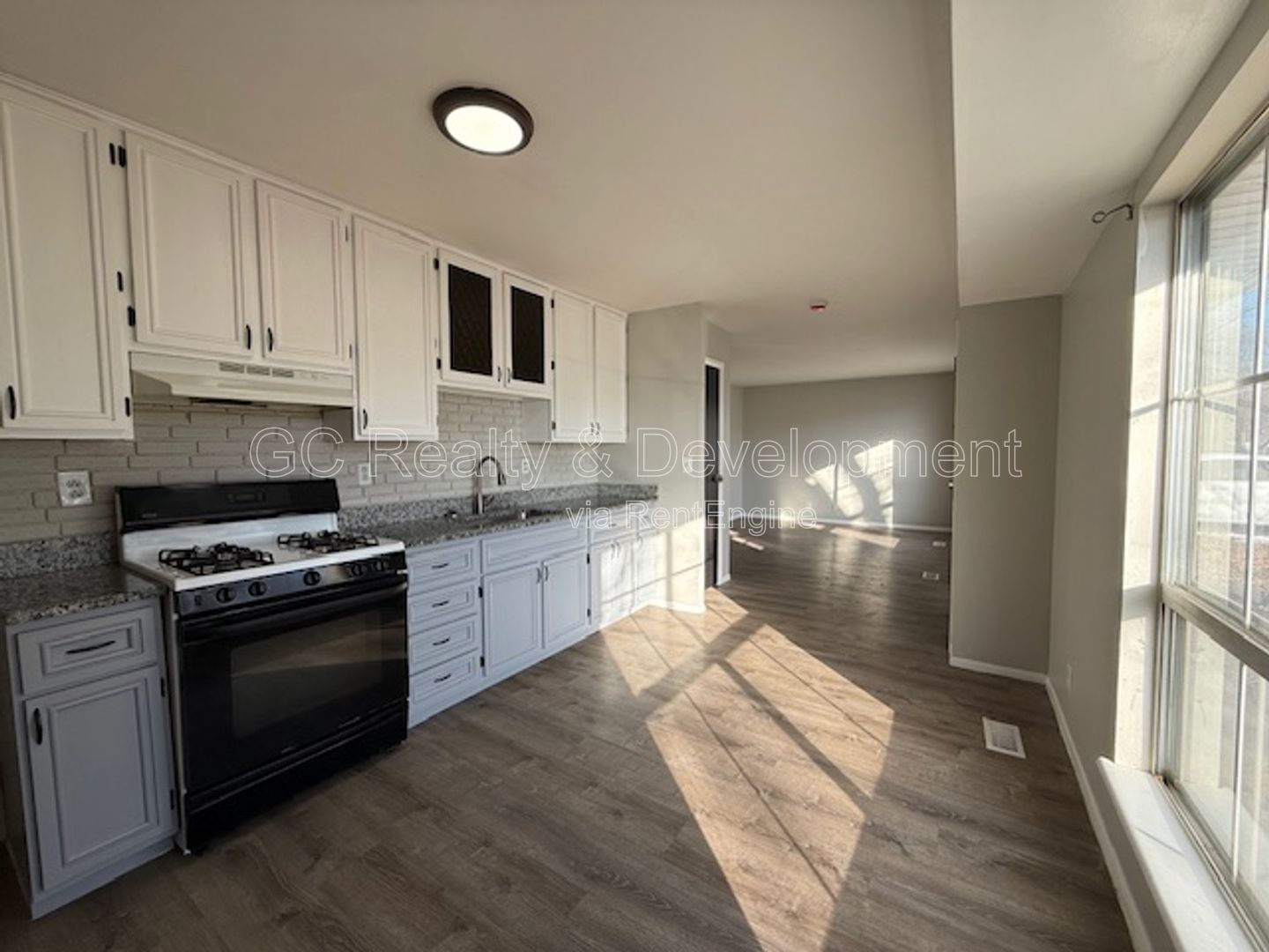 *** LIMITED-TIME MOVE-IN SPECIAL – REST OF FEBRUARY FREE / 3BRM - 1 BTH RANCH W/ ATTACHED GARAGE *** property image