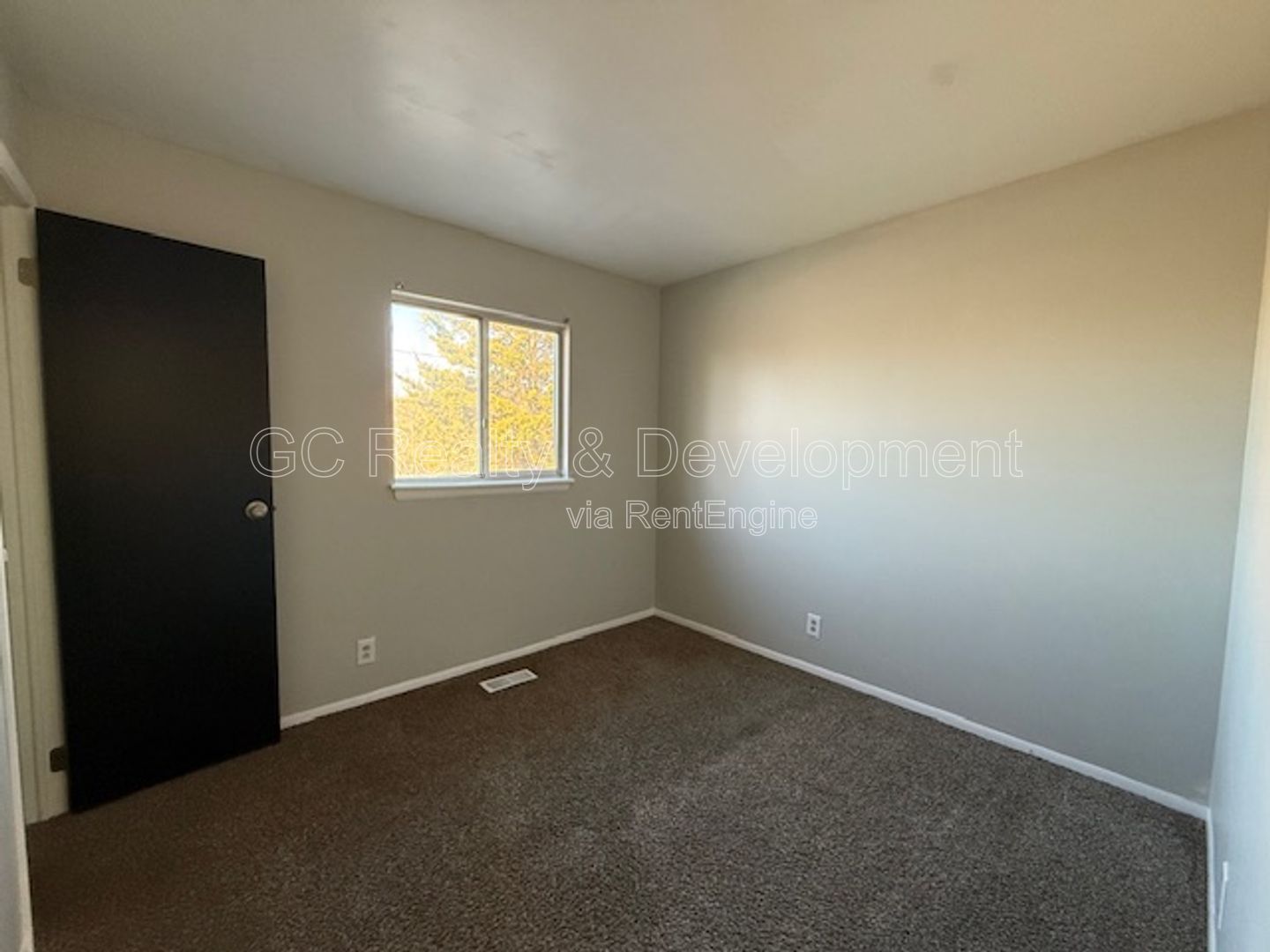 *** LIMITED-TIME MOVE-IN SPECIAL – REST OF FEBRUARY FREE / 3BRM - 1 BTH RANCH W/ ATTACHED GARAGE *** property image