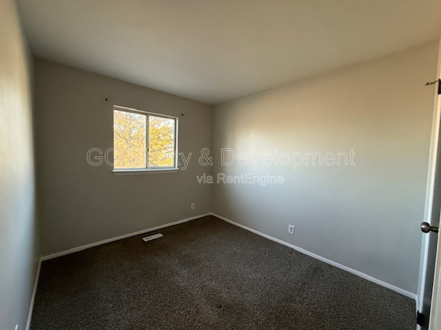 *** LIMITED-TIME MOVE-IN SPECIAL – REST OF FEBRUARY FREE / 3BRM - 1 BTH RANCH W/ ATTACHED GARAGE *** property image