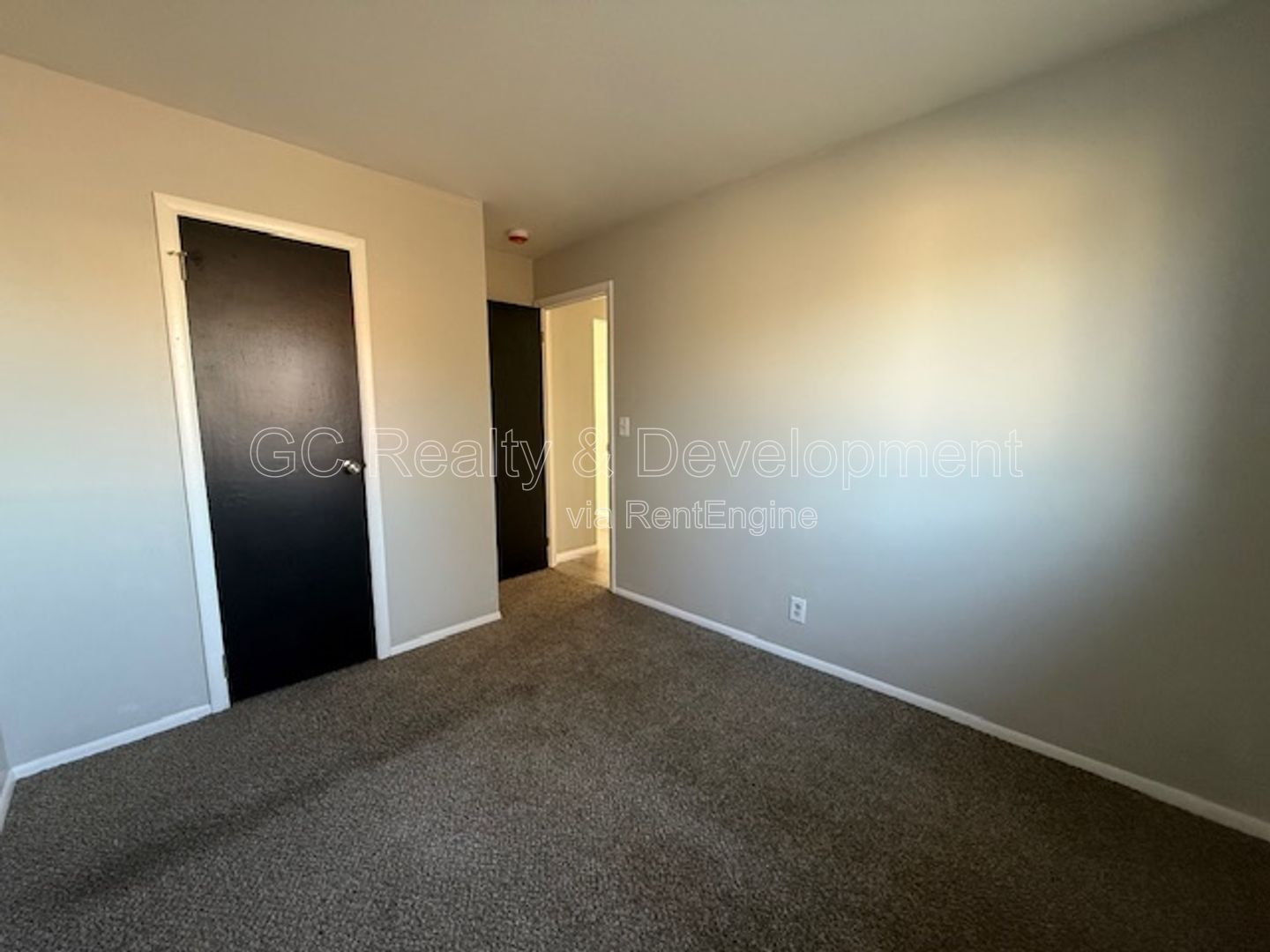 *** LIMITED-TIME MOVE-IN SPECIAL – REST OF FEBRUARY FREE / 3BRM - 1 BTH RANCH W/ ATTACHED GARAGE *** property image