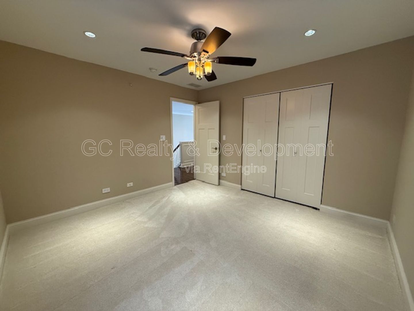 ** NEWER CONSTRUCTION / 3 BDRM - 4 BTH / 2300+ SQFT / FINISHED BSMT / SCHOOL DISTRICT 108 *** property image