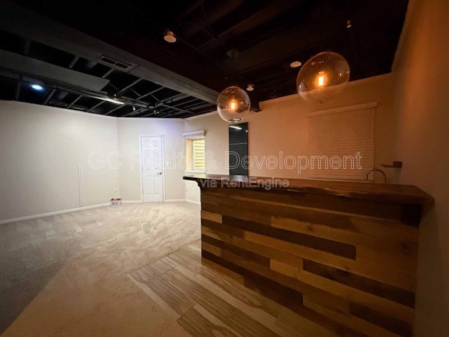 ** NEWER CONSTRUCTION / 3 BDRM - 4 BTH / 2300+ SQFT / FINISHED BSMT / SCHOOL DISTRICT 108 *** property image