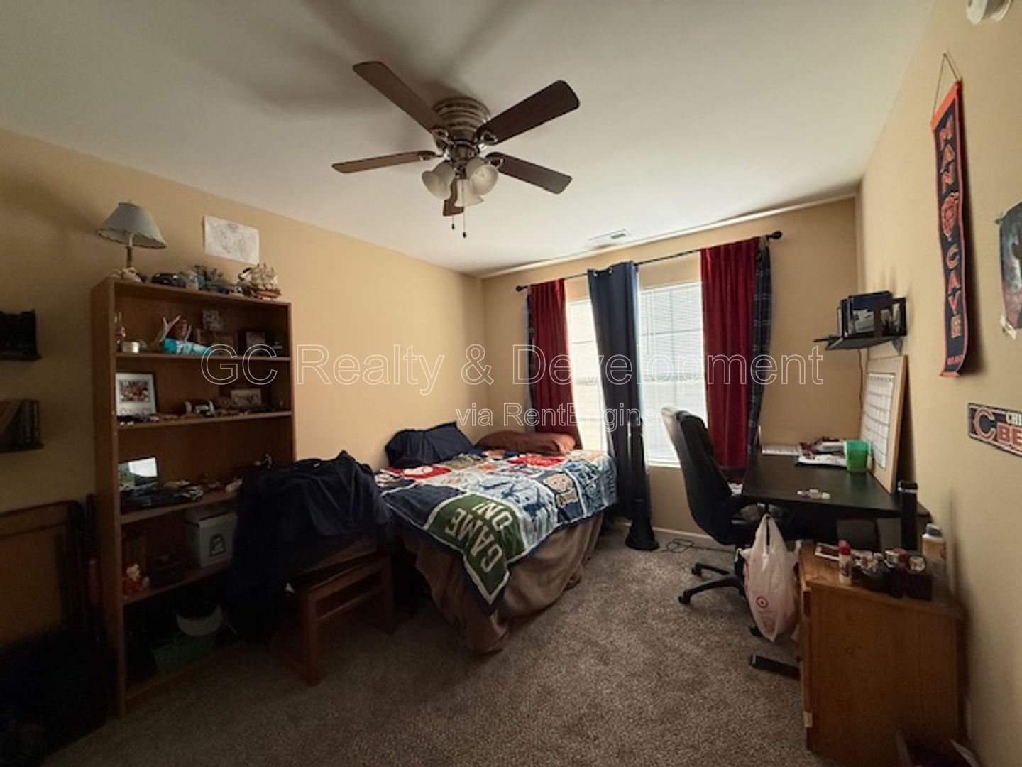 *** 3 BDRM - 2.5 BTH / RECENTLY UPDATED / ATTACHED GARAGE / LRG CLOSETS / PET FRIENDLY *** property image