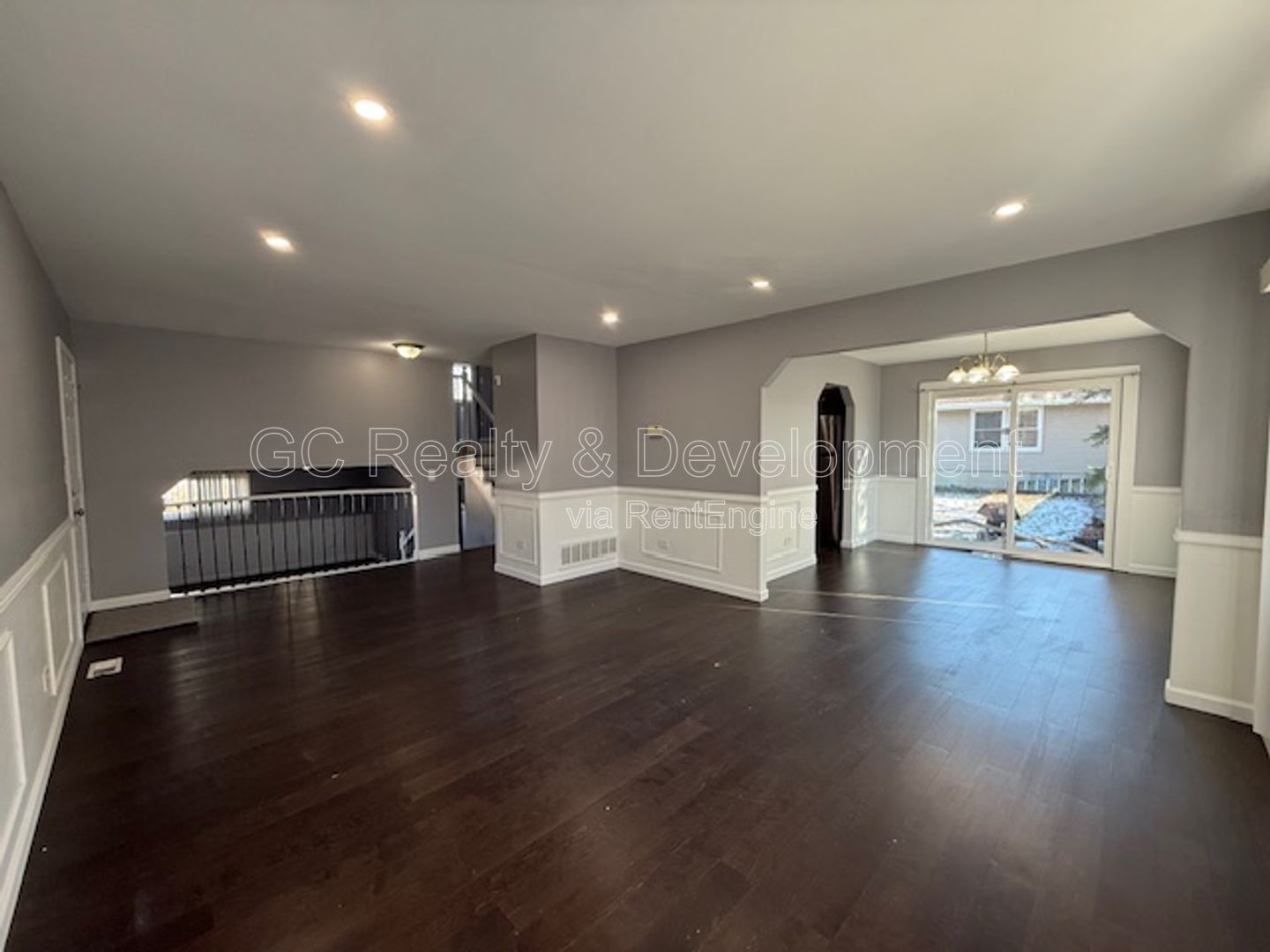 *** 3 BDRM - 2 BTH / FULLY UPDATED / PARTIALLY FIN BASEMENT / CENTRAL AC / SHOPPING NEARBY *** property image