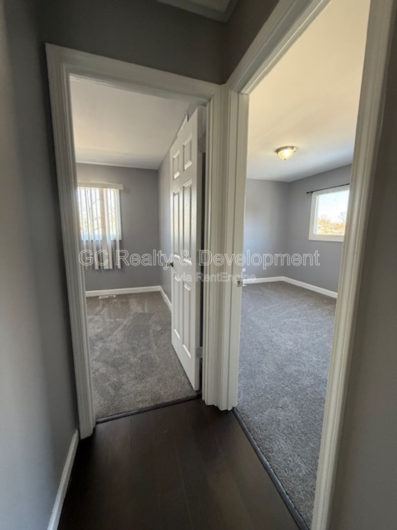 *** 3 BDRM - 2 BTH / FULLY UPDATED / PARTIALLY FIN BASEMENT / CENTRAL AC / SHOPPING NEARBY *** property image