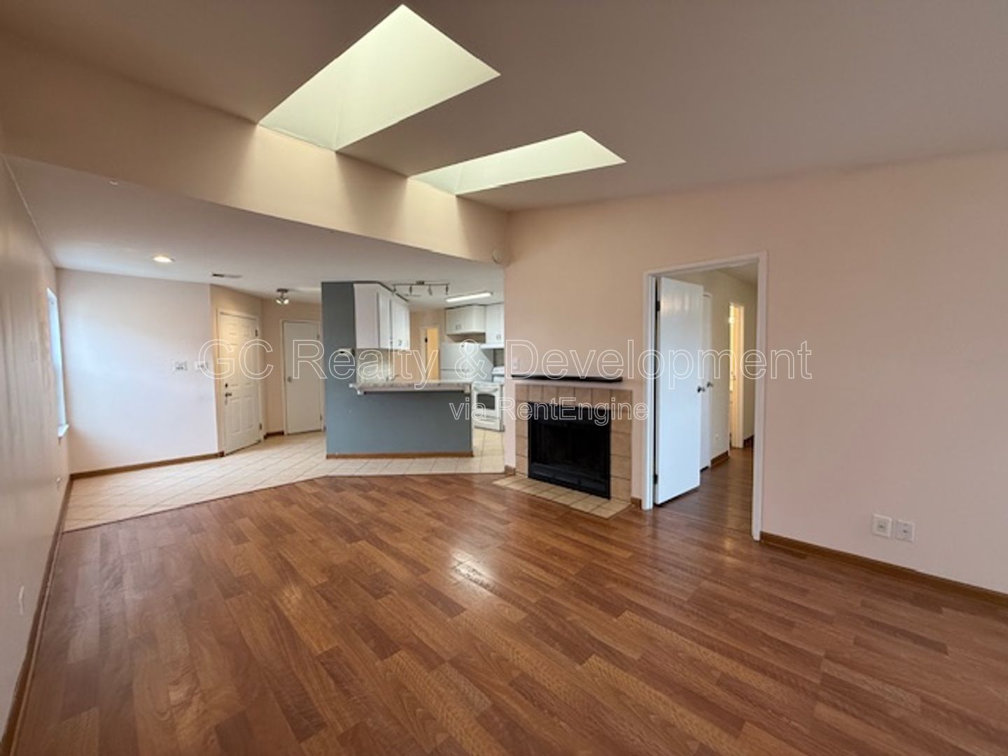 *** 2 BDRM - 2 BTH / LRG CLOSETS / IN UNIT LAUNDRY / 2 PARKING SPOTS / POOLS ON SITE *** property image