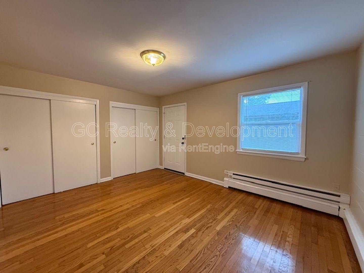 *** 1 BDRM - 1 BTH / KITCHEN APPL INC / PET FRIENDLY / 1 PARKING SPOT / ONLY PAY ELECTRIC *** property image