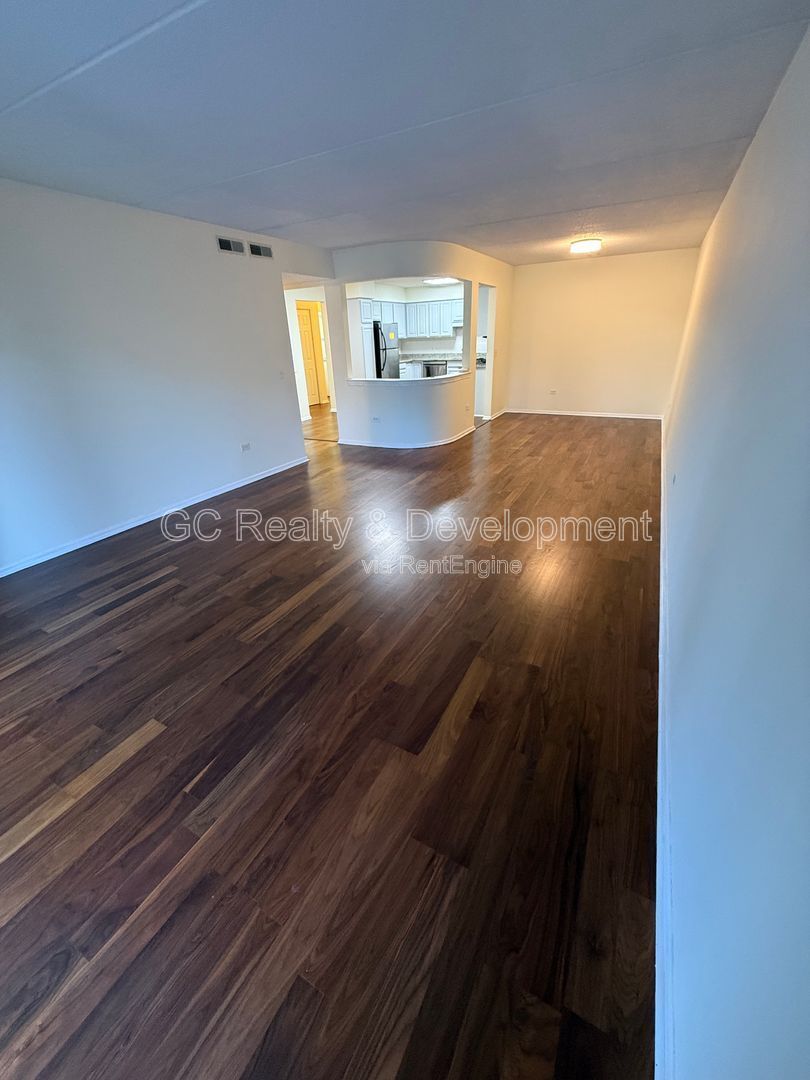 *** NORTH PARK / CUL-DE-SAC / 2 BDRM - 2 BTH / ONLY PAY ELECTRIC / ASSIGNED PARKING /  IN UNIT LAUNDRY *** property image