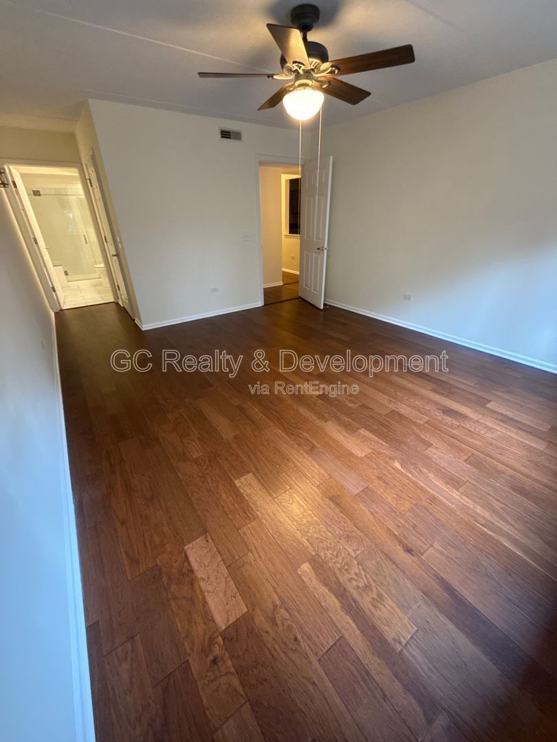 *** NORTH PARK / CUL-DE-SAC / 2 BDRM - 2 BTH / ONLY PAY ELECTRIC / ASSIGNED PARKING /  IN UNIT LAUNDRY *** property image