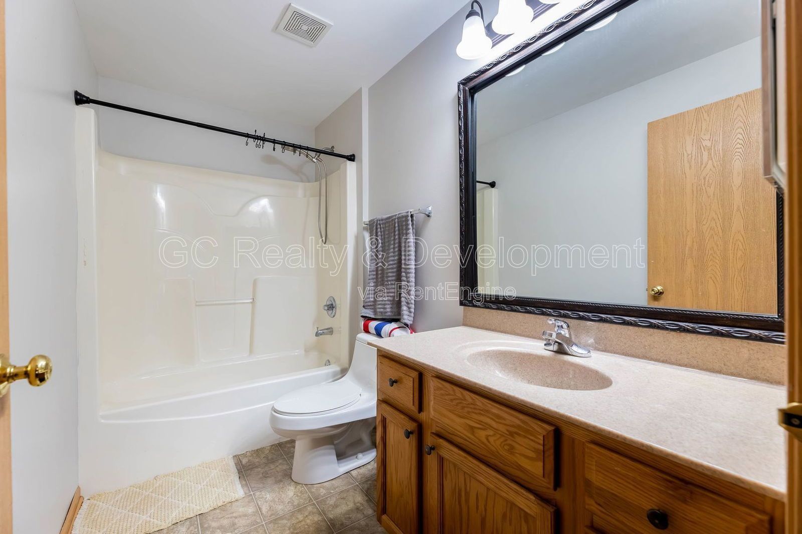 *** 2 BDRM - 2 BTH / PET FRIENDLY / ATTACHED GARAGE / REAR PATIO W  BALCONY *** property image