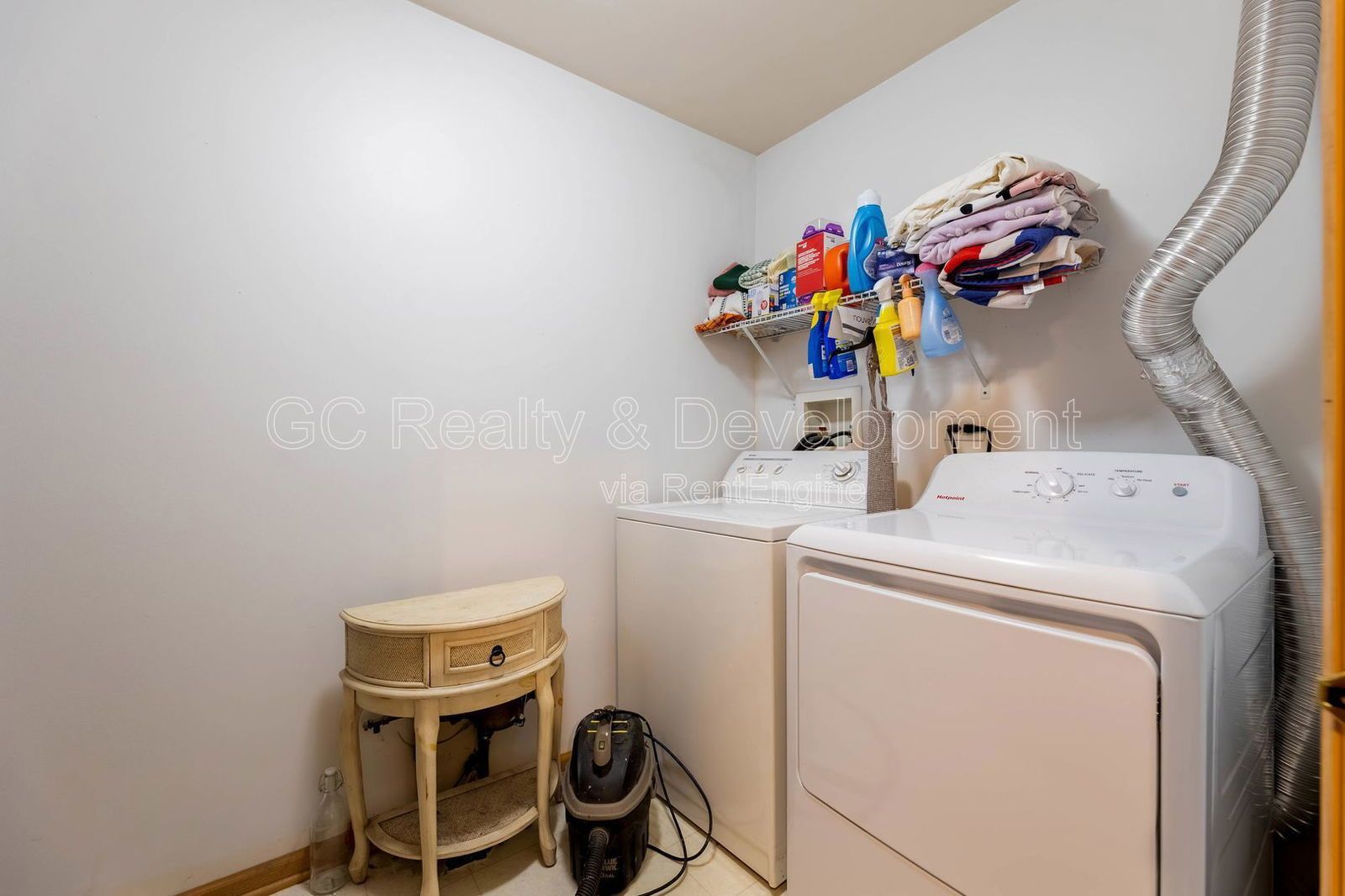 *** 2 BDRM - 2 BTH / PET FRIENDLY / ATTACHED GARAGE / REAR PATIO W  BALCONY *** property image