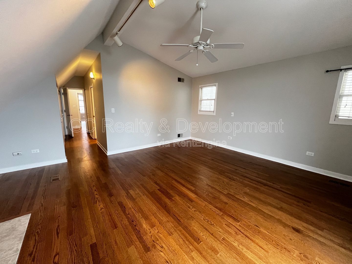 *** COMING SOON 5/15/26! / PREMIUM LOCATION! / SOUTHPORT / 2 BDRM - 2.5 BTH / SS APPL / LAUNDRY IN UNIT / GARAGE INCL*** property image