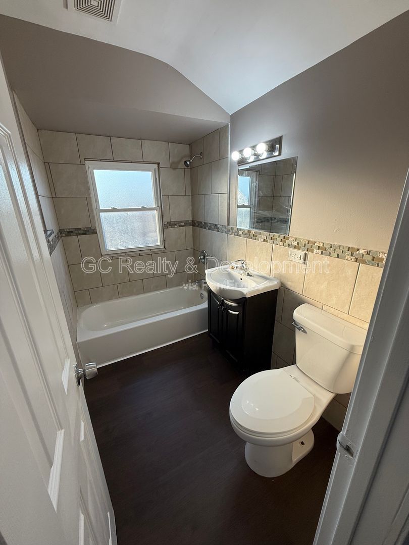 *** 2 BDRM - 1 BTH / HARDWOOD FLOORING / W&D HOOK-UPS / FULL BSMT / PET FRIENDLY *** property image
