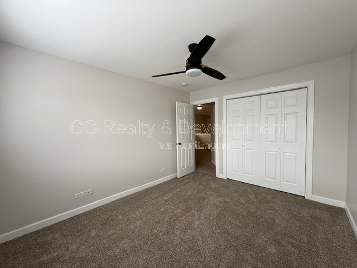 *** RECENTLY UPDATED / 3 BDRM - 2 BTH / HARDWOOD FLOORS / ATTACHED GARAGE / SS APPL *** property image