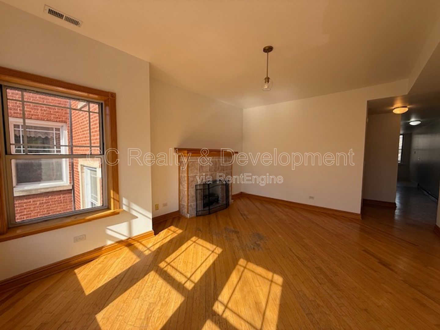 *** RECENTLY UPDATED / SS APPL / PET FRIENDLY / STORAGE UNIT / IN UNIT LAUNDRY *** property image