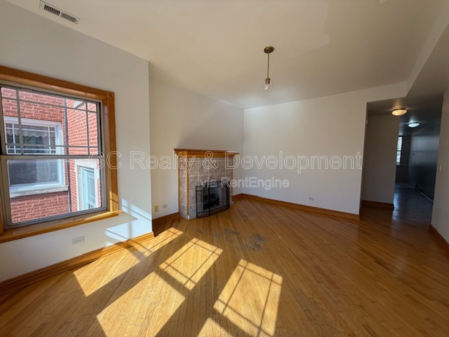 *** RECENTLY UPDATED / SS APPL / PET FRIENDLY / STORAGE UNIT / IN UNIT LAUNDRY *** property image