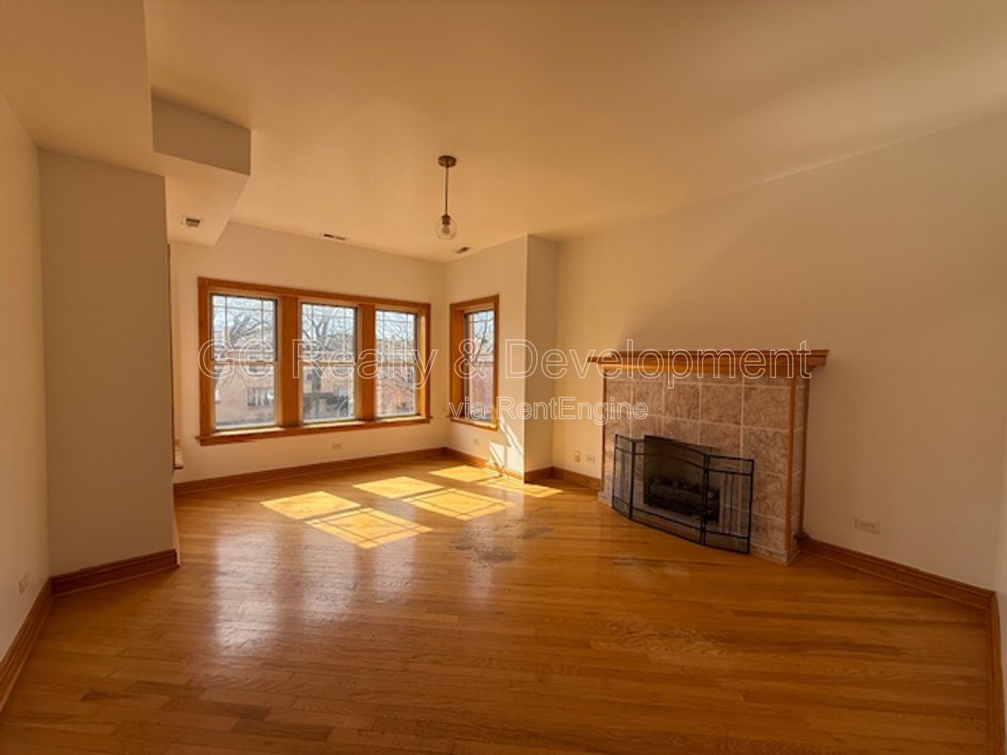 *** RECENTLY UPDATED / SS APPL / PET FRIENDLY / STORAGE UNIT / IN UNIT LAUNDRY *** property image